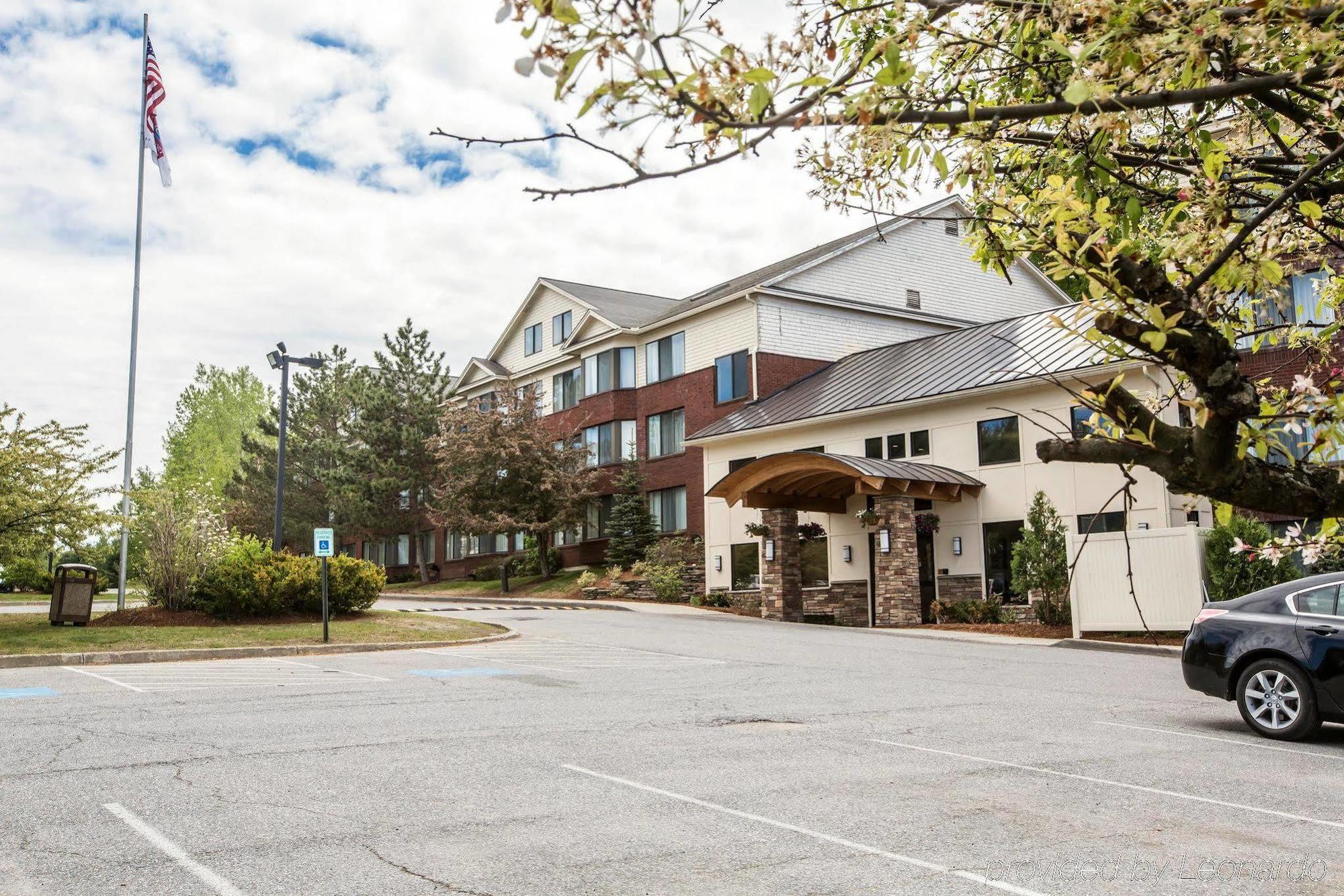 Comfort Suites South Burlington Near University Buitenkant foto