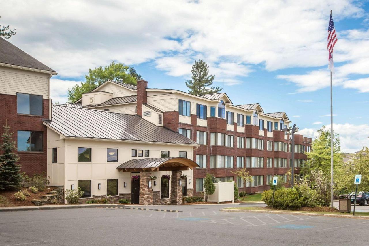 Comfort Suites South Burlington Near University Buitenkant foto
