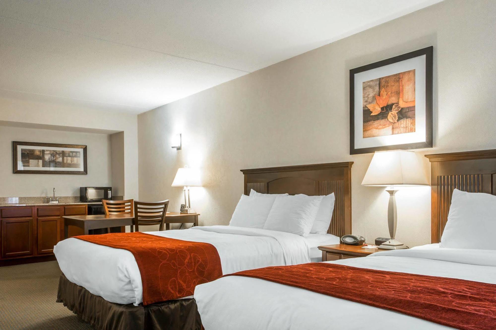 Comfort Suites South Burlington Near University Buitenkant foto