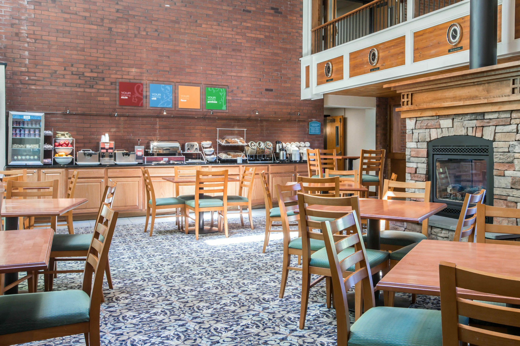 Comfort Suites South Burlington Near University Buitenkant foto